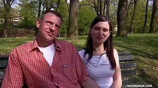 Том илжиг порно хийж, секс эрхтэн унадаг