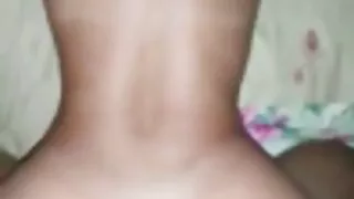Дэгдээхэйн тэвчээргүй crushes түүний сайхан Эрүүл Дагуурын
