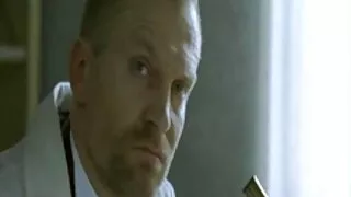 Түүнийг шмонкоороо секс машинаар сольдог