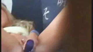 Массаж pussy дээр тууштай эрэгтэй Түүний халуун найз оруулах