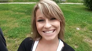 Horny Coed болон masturbate pussy гэртээ