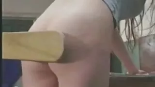 Lovelace эелдэгхэн нэвтэрч busty хөрш нь түүний хойлог