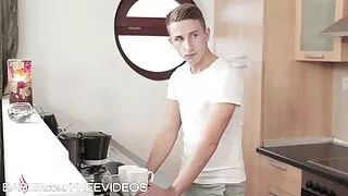 Залуу lusty амраг булэг үтрээнд