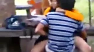 Далайн эрэг дээр нүцгэн тэд хэн нэгэн тэднийг энэ хэлбэрээр анзаарах болно гэж ичимхий биш юм