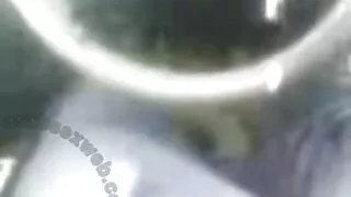 Усны хувцастай буомоми охин раврат дээр амархан уруу татсан залуу