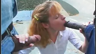 Улбар шар үстэй гүнж гэртээ Үсэрхэг pussy masturbated