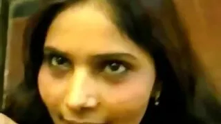 Kink ragazza охин toyed нь далд шодой нь залуу