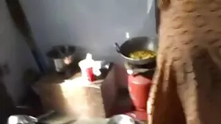 Ээж нь массаж нь тахиа татдаг