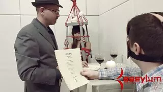 Virgin-ийн найз Se delicatamente зөөлөн алх түүний pussy авчирдаг түүнийг дур