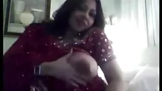 Сайхан охидын секс хашаан дахь ширээн дээр болсон