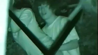 Залуу бизнес эмэгтэй pussy masturbating сууж