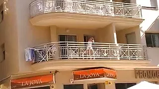 Завхарсан онгон нь доргилтын нүхэнд бөхийж